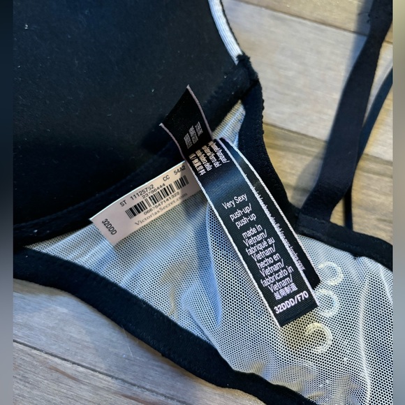 NWT Victoria’s Secret Push Up Bra 32DDD - Picture 5 of 6